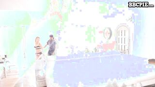 Скейтер-гёрл несколько раз получает кремпай от большого чёрного члена